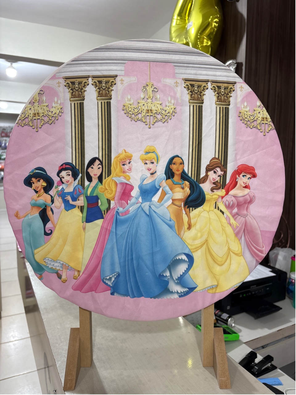 Tecido Painel Redondo 50 Cm Princesas - LÊ FESTAS LOCAÇÃO DE 