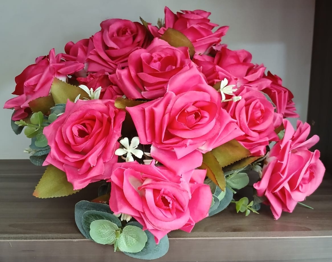 Arranjo M - Rosas Pink - LÊ FESTAS LOCAÇÃO DE 