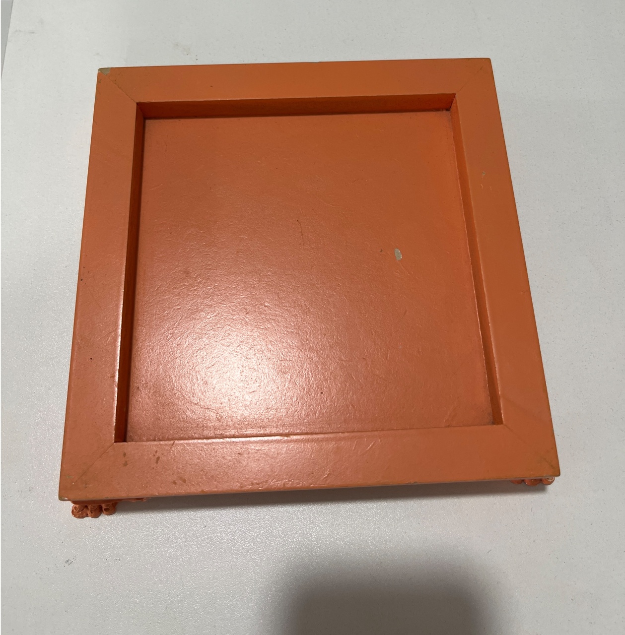 Mdf Bandeja Quadrada Laranja 20X20 - LÊ FESTAS LOCAÇÃO DE 