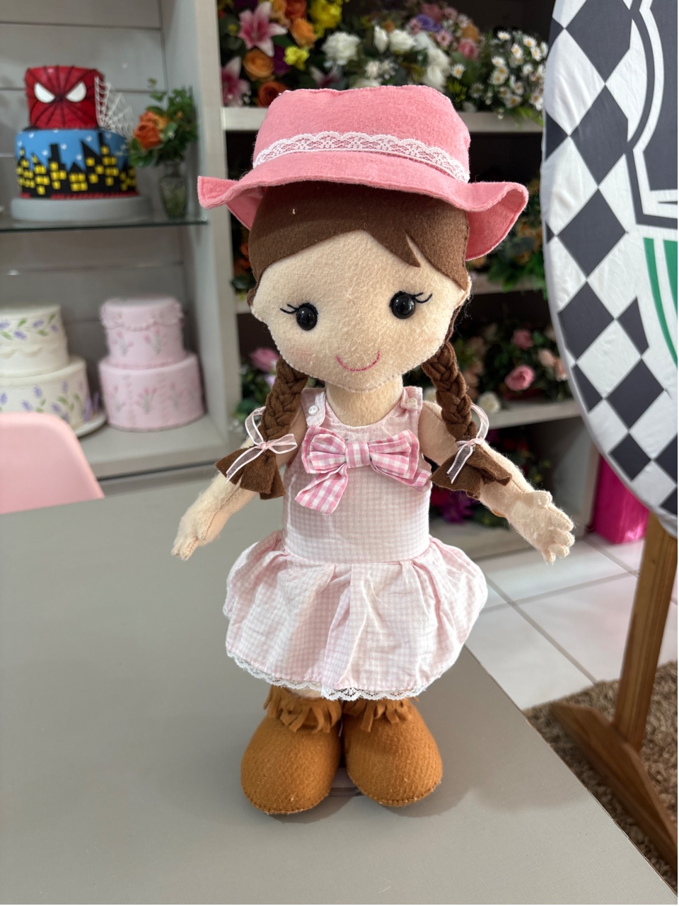 Feltro Fazendinha Fazendeira 38Cm - LÊ FESTAS LOCAÇÃO DE 
