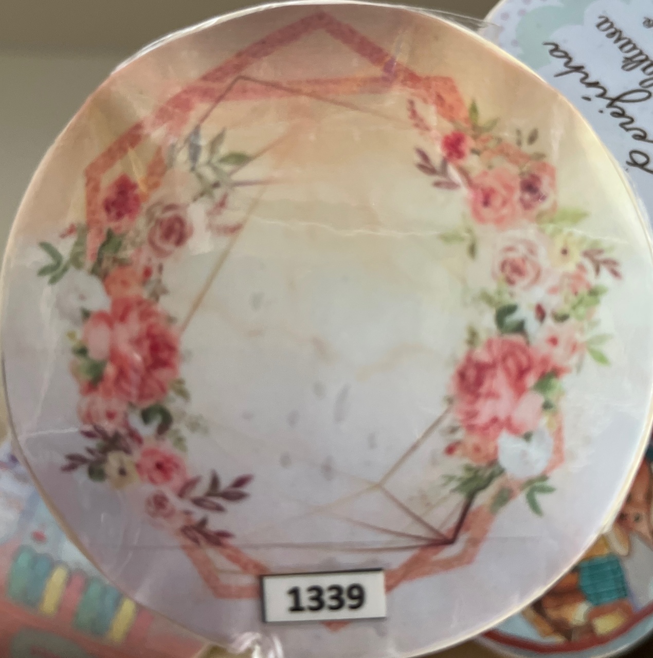 Tecido Painel Redondo 1,5 Flores Losango - LÊ FESTAS LOCAÇÃO DE 