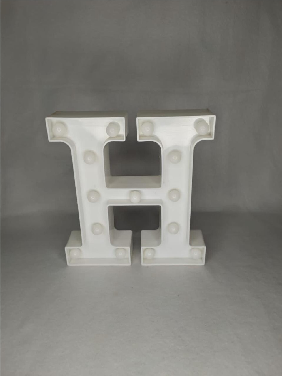 Letra Led H 22Cm - LÊ FESTAS LOCAÇÃO DE 