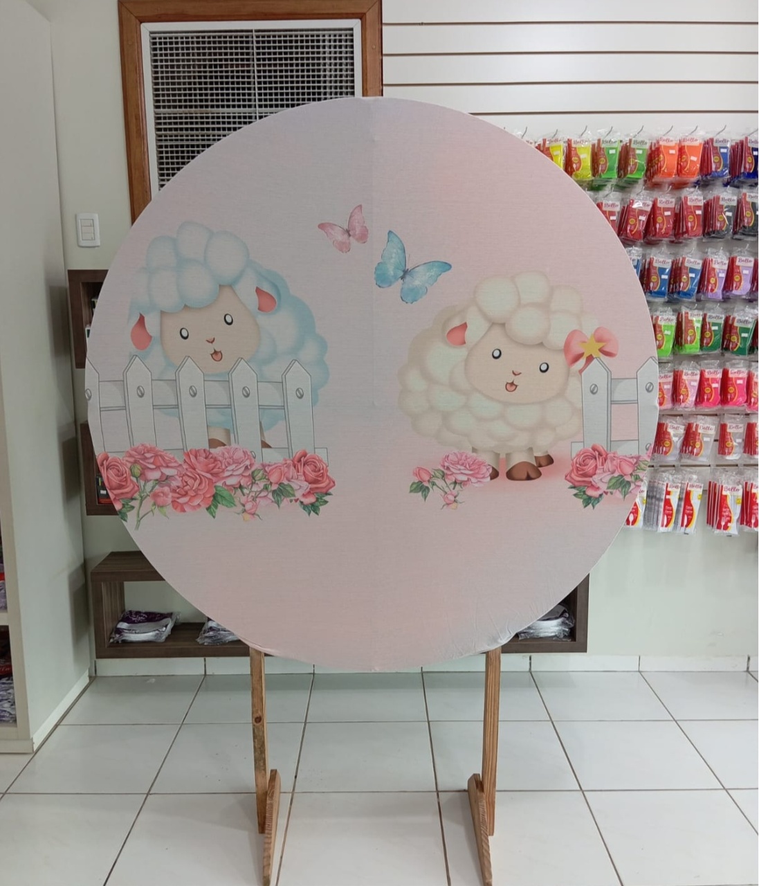Tecido Painel Redondo 1,5M- Ovelhinha - LÊ FESTAS LOCAÇÃO DE 