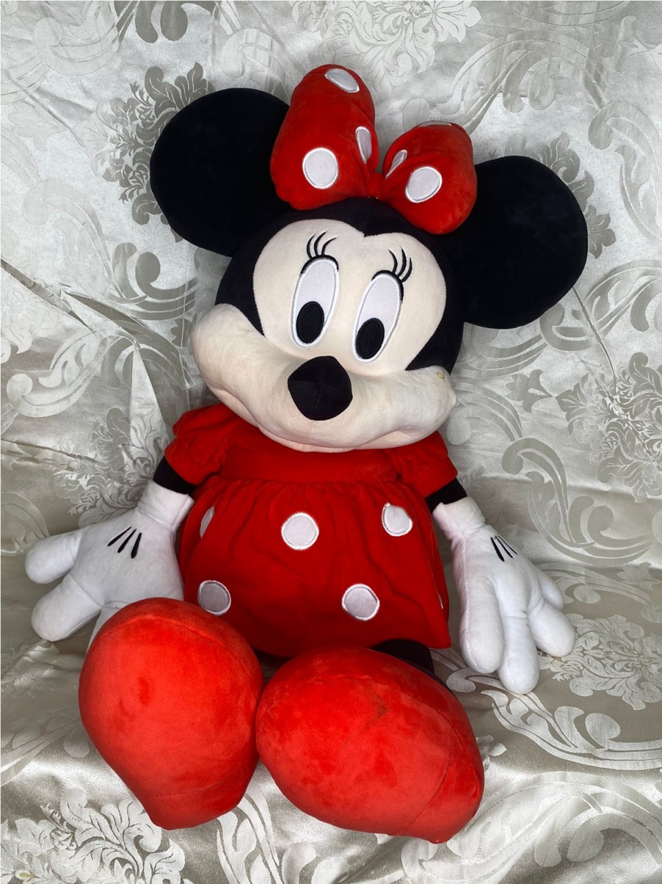 Pelucia Minnie Vermelha Gg 80Cm - LÊ FESTAS LOCAÇÃO DE 