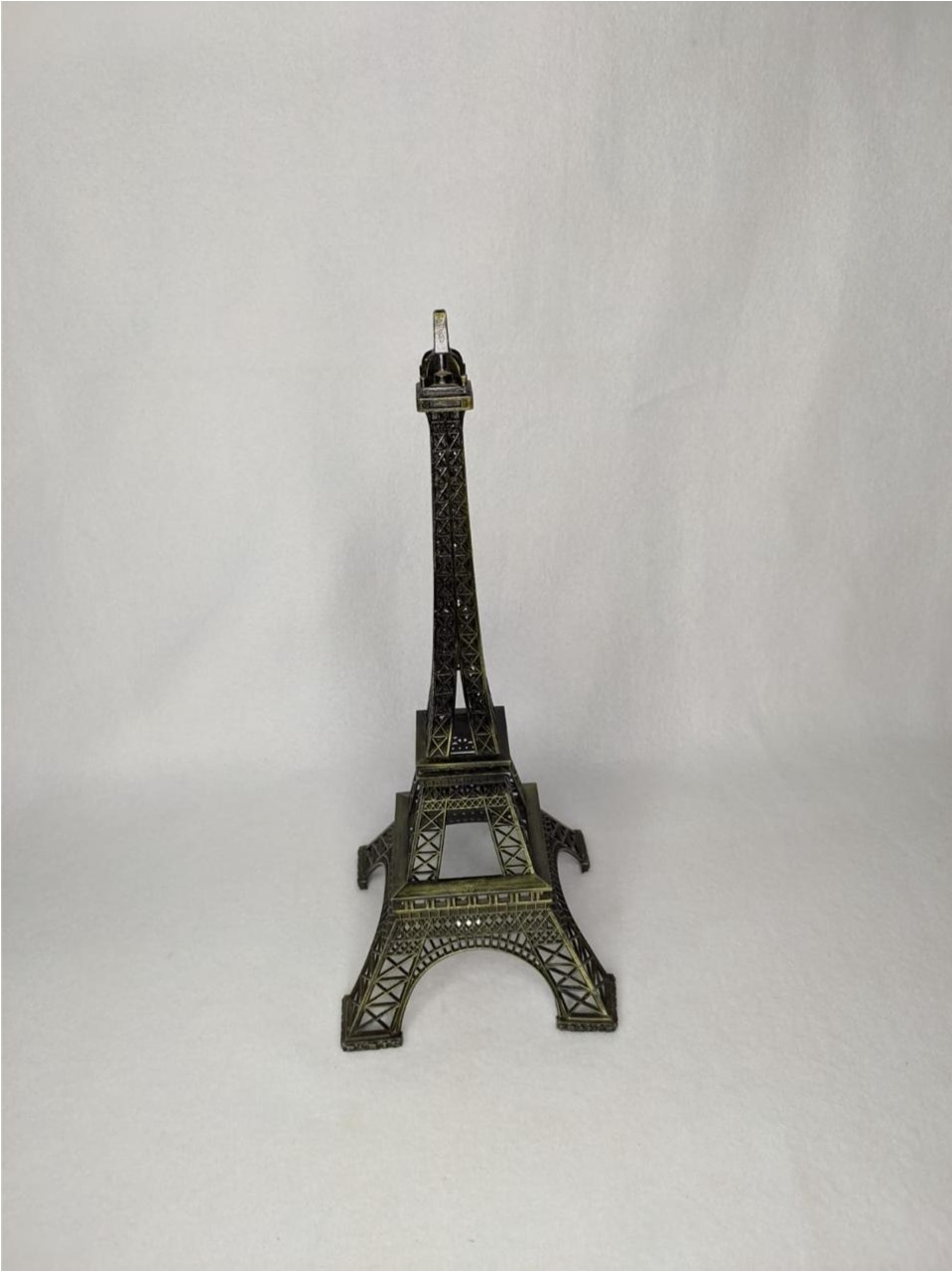 Torre Paris Metal 32Cm - LÊ FESTAS LOCAÇÃO DE 