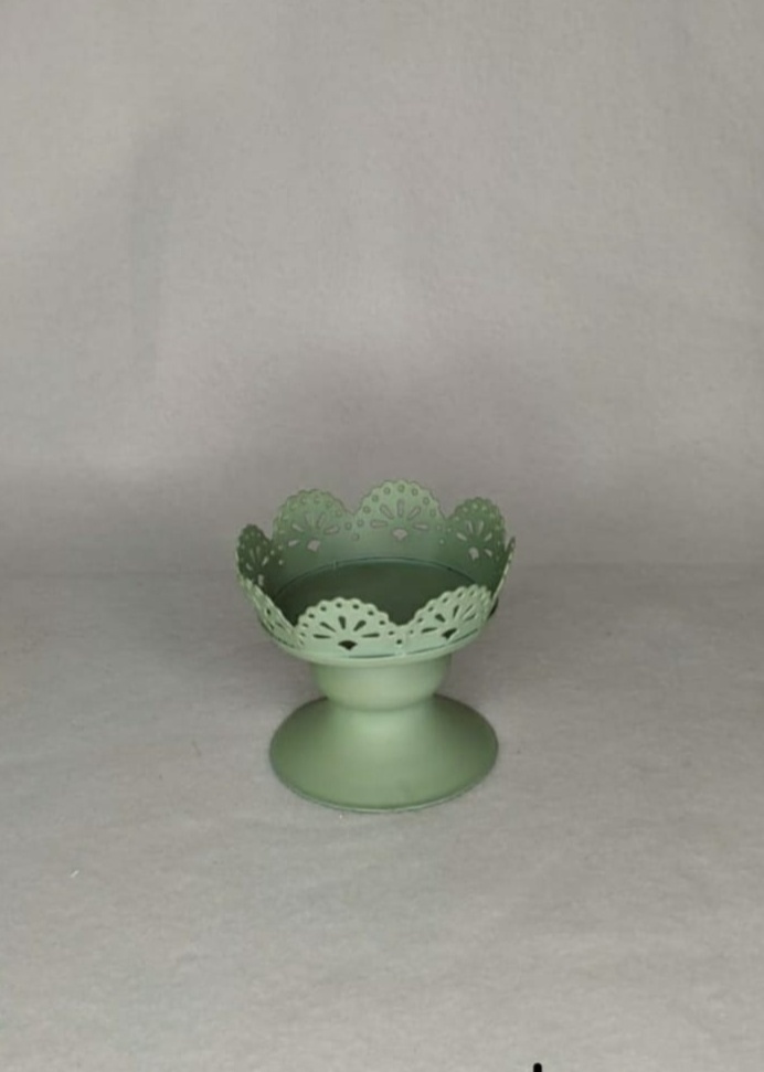Suporte P/Cup Cake Metal Rendado 7,5 Cm - LÊ FESTAS LOCAÇÃO DE 