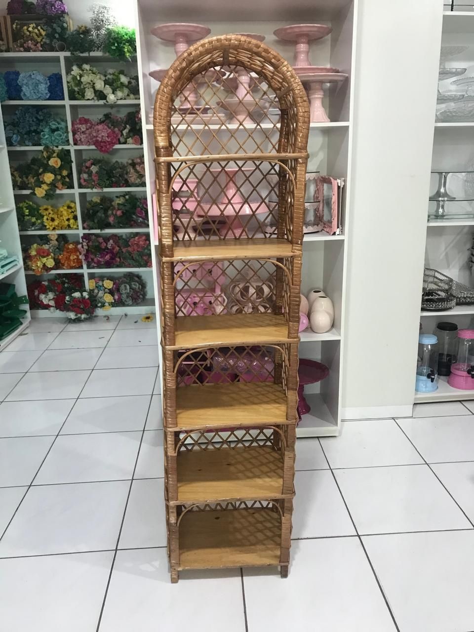 Cristaleira Ratan Nova - LÊ FESTAS LOCAÇÃO DE 