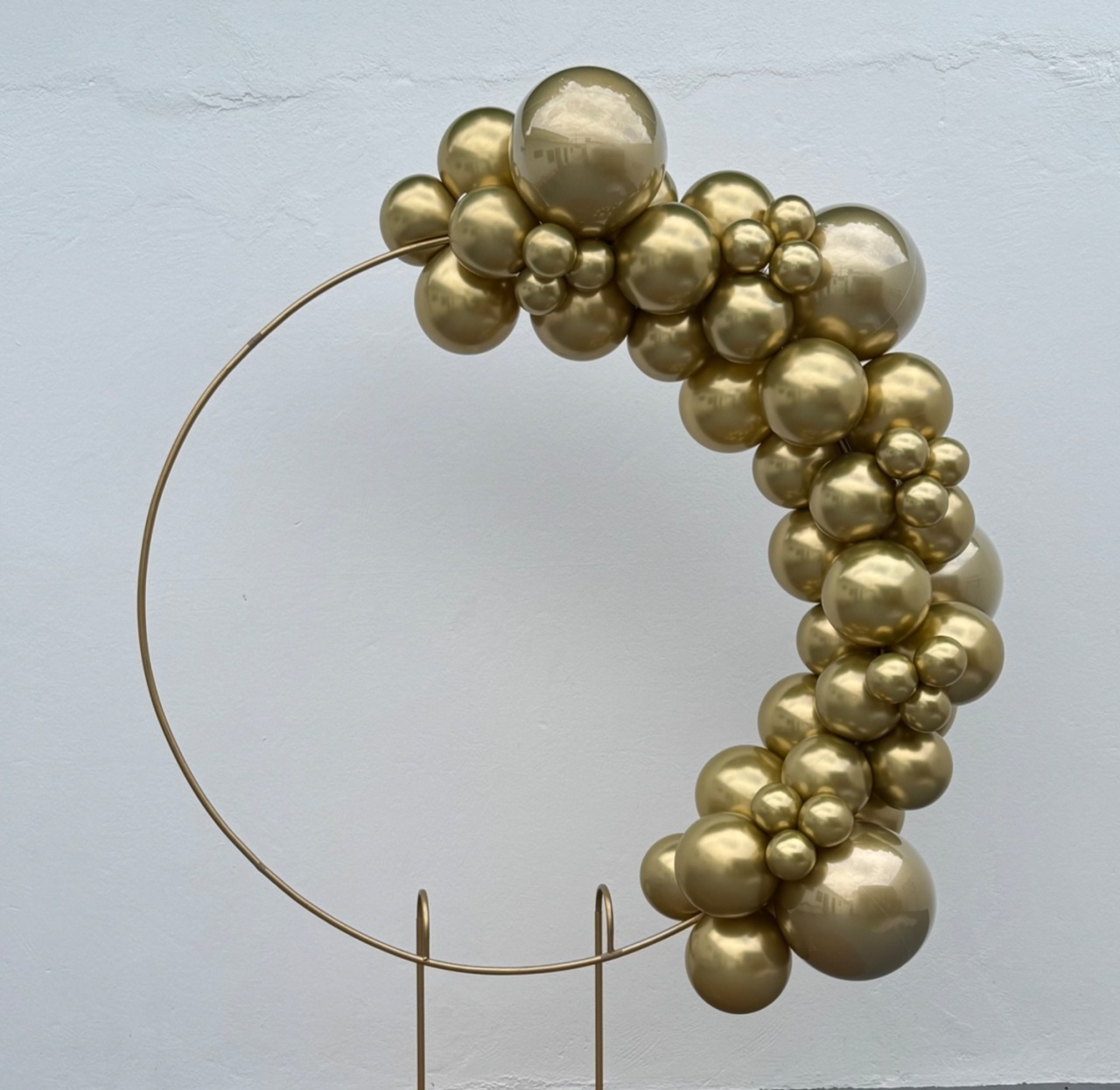 Arco de Balões (Organico Duplo Metalizados) 16, 9 E 5 Platino Dourado - Tamires Pegue e Monte Uberaba