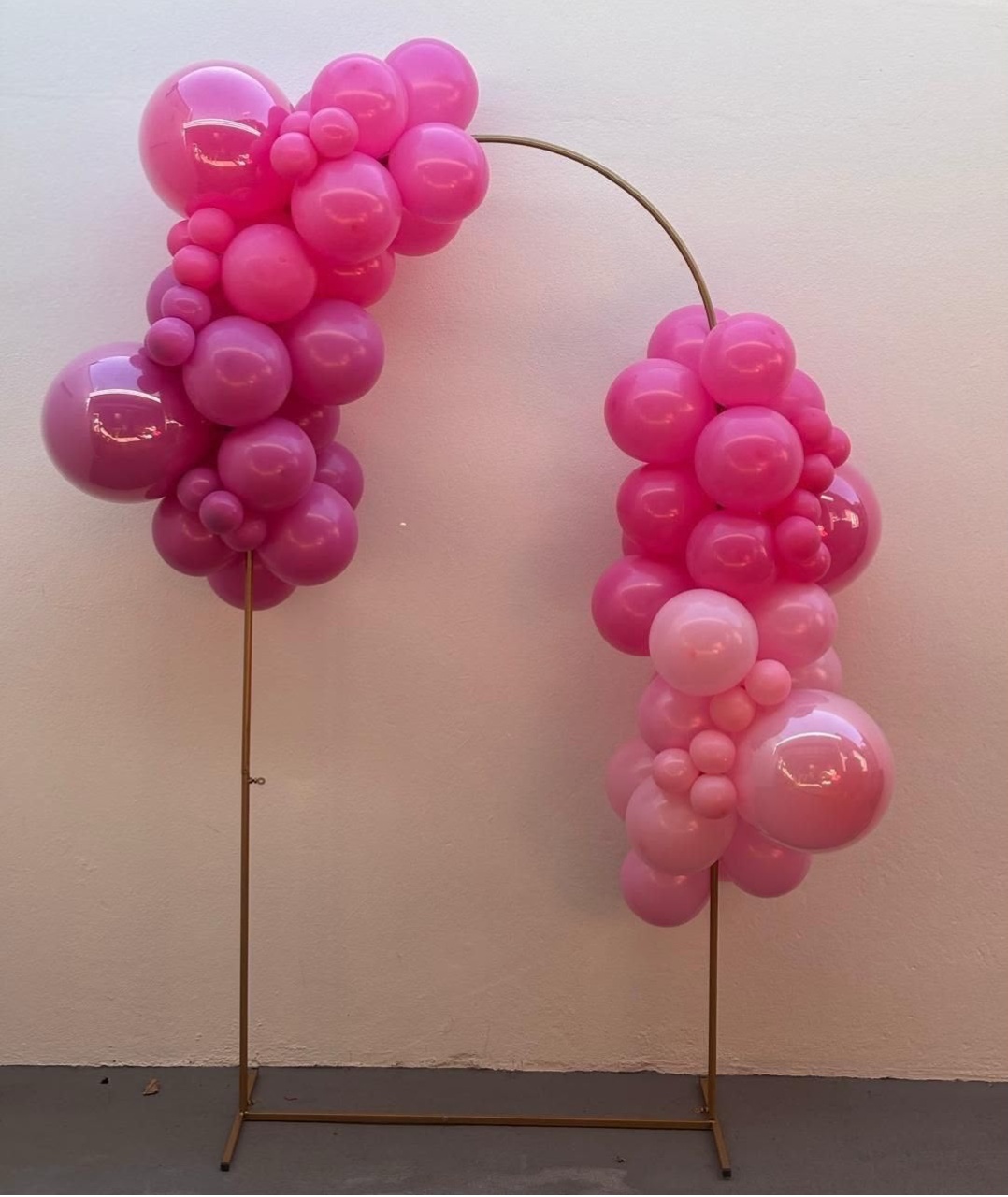Arco de Balões Duplo Em Blocos (Rosa Candy, Rosa Baby, Rosa Forte E Lilás Orquídea) - Tamires Pegue e Monte Uberaba