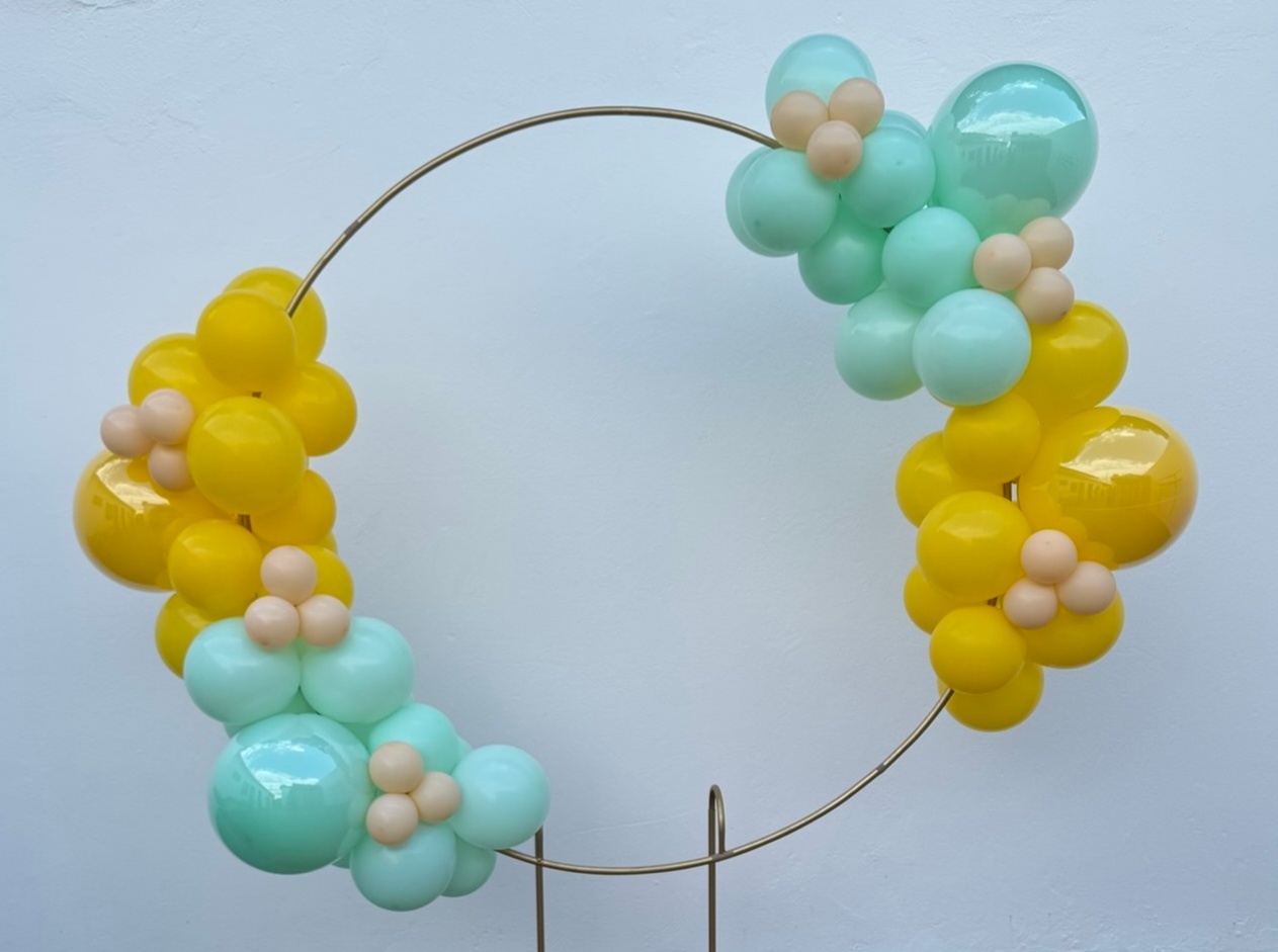 Arco de Balões (Organico Em Blocos Duplo) 16 E 9 Verde Candy E Amarelo, 5 Bege - Tamires Pegue e Monte Uberaba