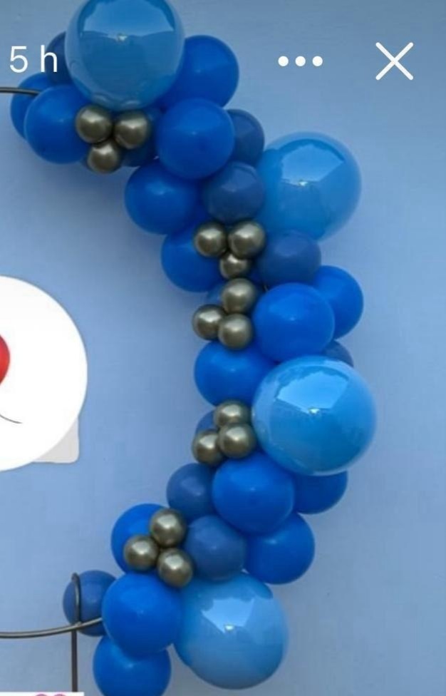 Arco de Balões (Organico Misturado E Metalizados ) 16 Azul Claro, 9 Verde Escuro E Azul Escuro, 5 Platino Dourado - Tamires Pegue e Monte Uberaba