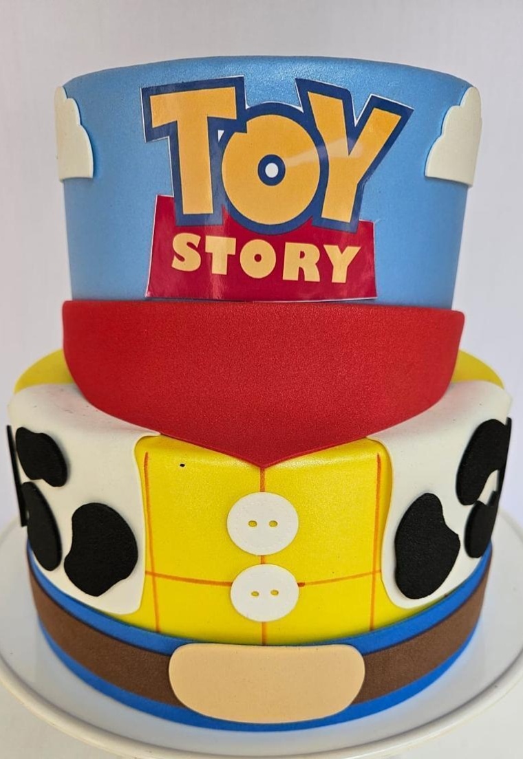 Bolo Fake - Toy Story - Tamires Pegue e Monte Uberaba
