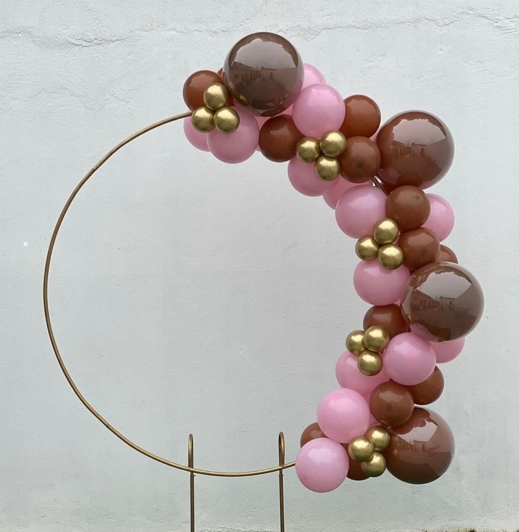 Arco de Balões (Organico Misturado Com Trio Metalizados ) 16 Marrom, 9 Rosa Claro E Marrom, 5 Platino Dourado (Cowtry-Ana Castela) - Tamires Pegue e Monte Uberaba