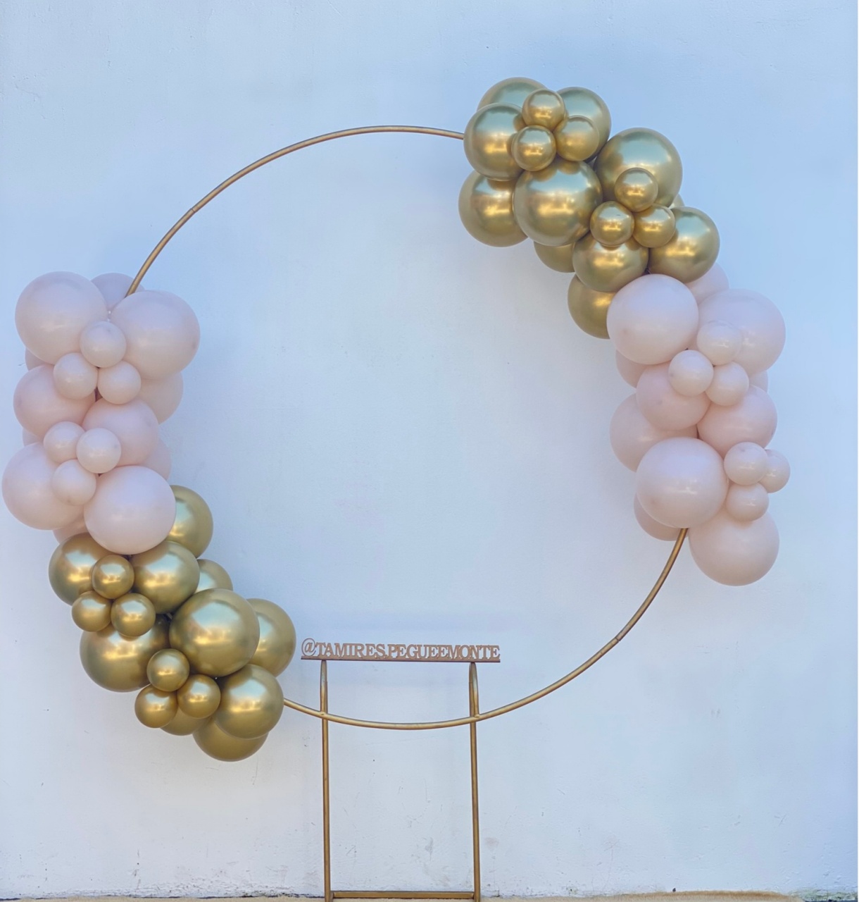 Arco de Balões (Organico Em Blocos Metalizados Dublo Sem Buble) 9 E 5-Platino Dourado E Nude - Tamires Pegue e Monte Uberaba