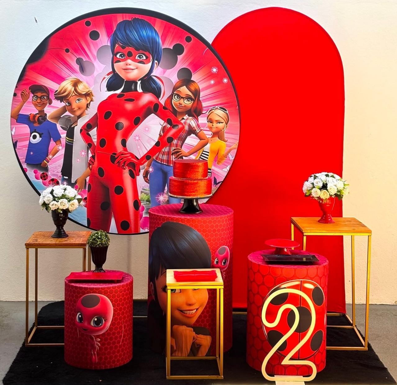 Ladybug - Kit 3 - 3 Mesinhas (Adicional Bolo) - Tamires Pegue e Monte Uberaba