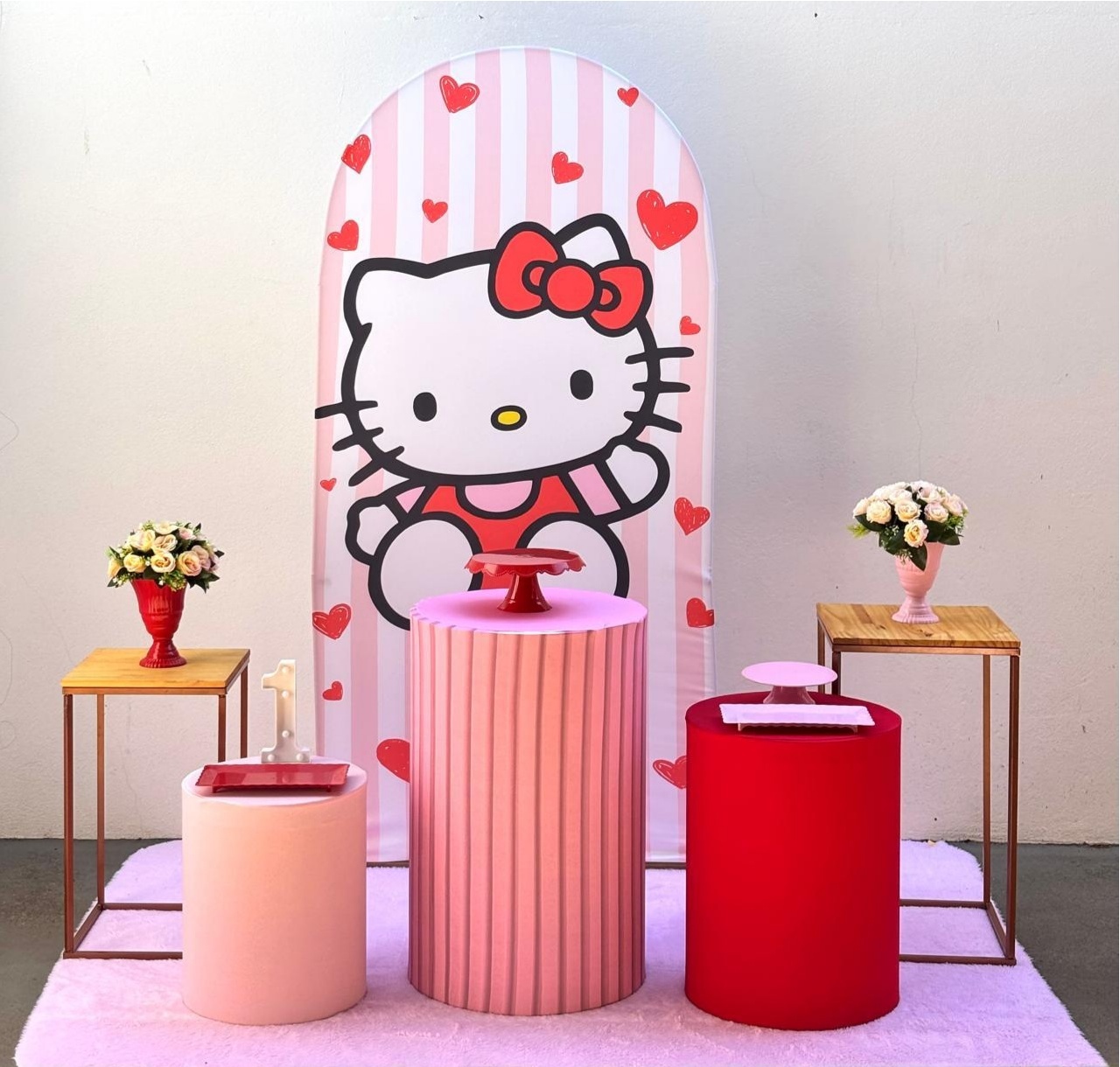 Hello Kitty Romano - Kit 2 (Mesinhas) - Tamires Pegue e Monte Uberaba