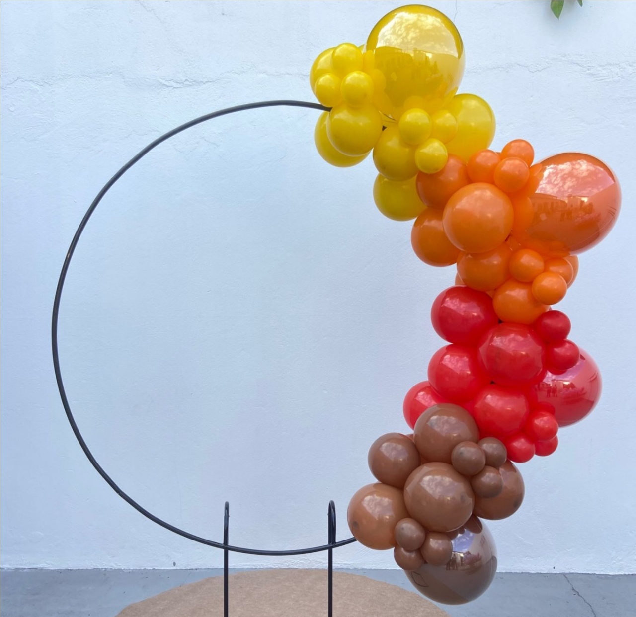 Arco de Balões (Organico Em Blocos) 16, 9 E 5 Amarelo, Laranja, Vermelho E Marrom (Quadrilha-Festa Junina) - Tamires Pegue e Monte Uberaba
