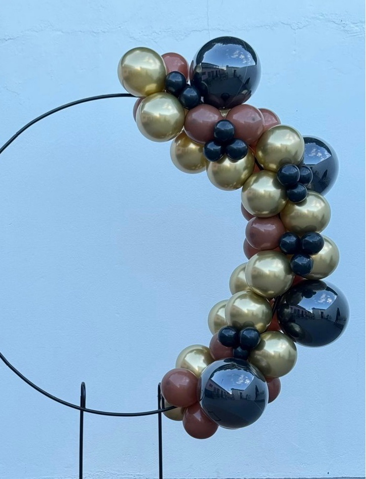 Arco de Balões (Organico Misturado E Metalizados ) 16 Preto, 9 Platino Dourado E Marrom, 5 Preto (Cowtry-Ana Castela) - Tamires Pegue e Monte Uberaba