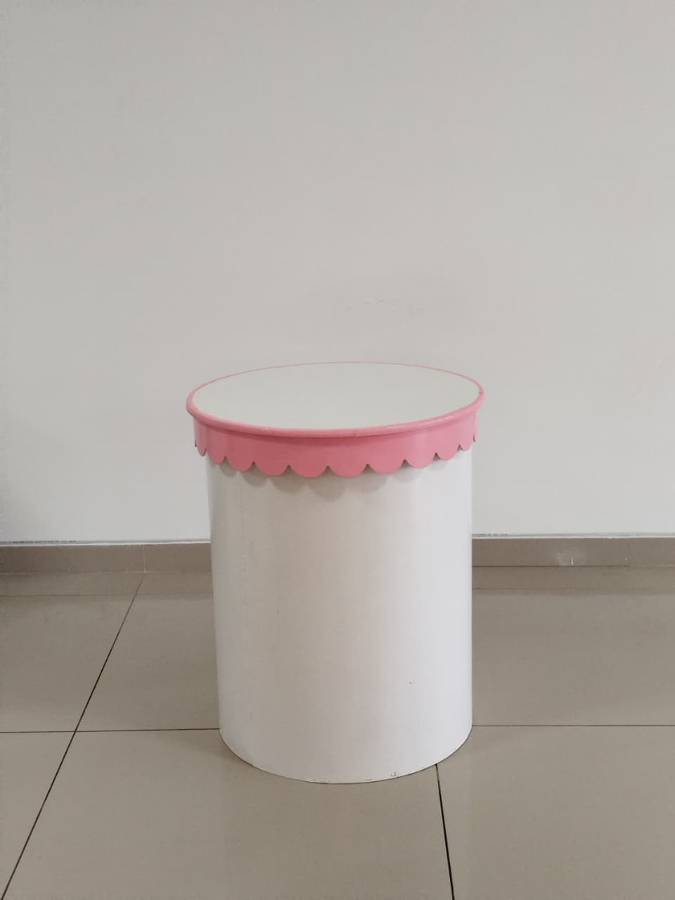 Cilindro Branco Babado Rosa - Decoração de Mãe
