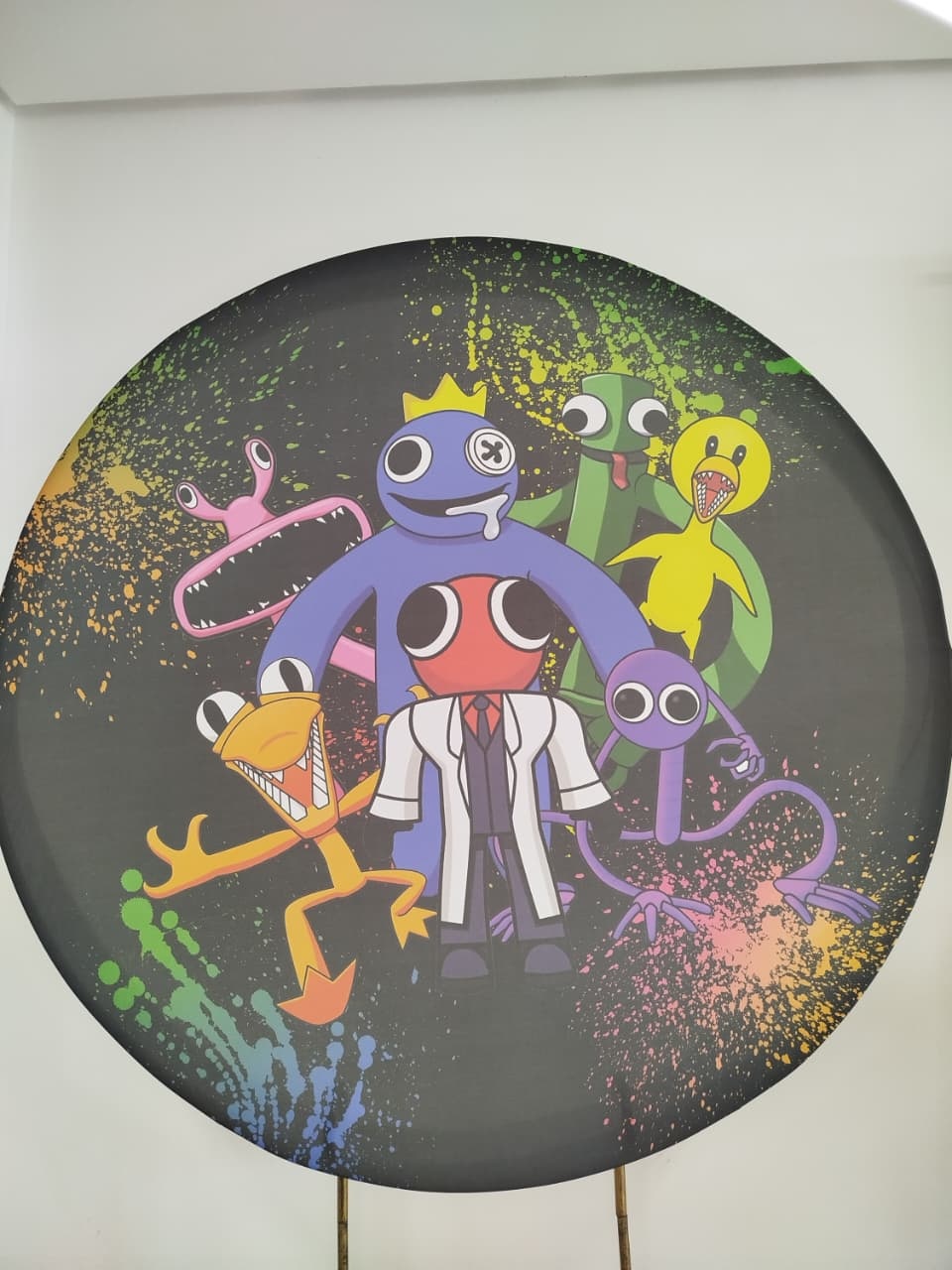 Capa Painel Redondo Rainbow Friends - Decoração de Mãe