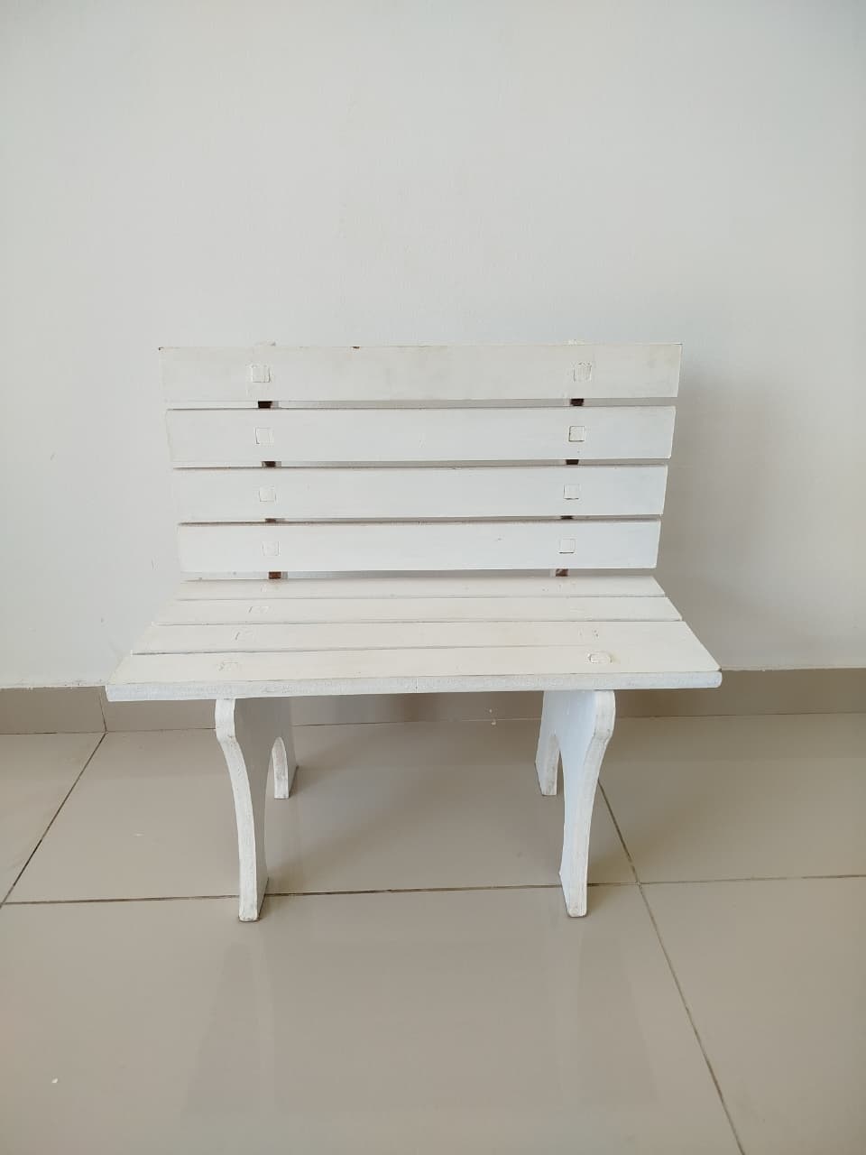 Banquinho Branco - Decoração de Mãe