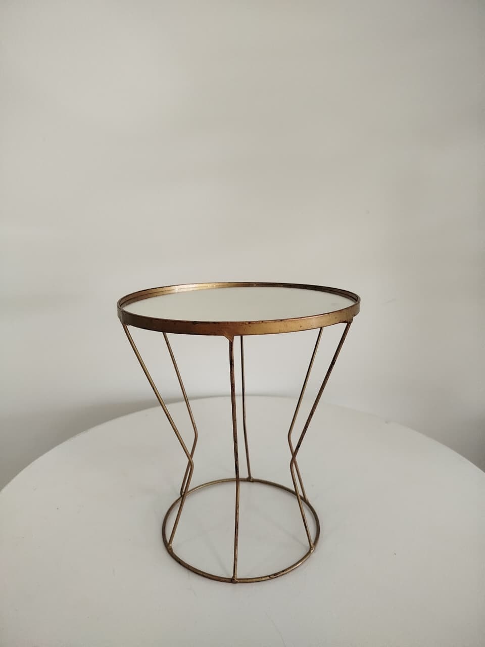Boleira Dourada Ferro - Decoração de Mãe