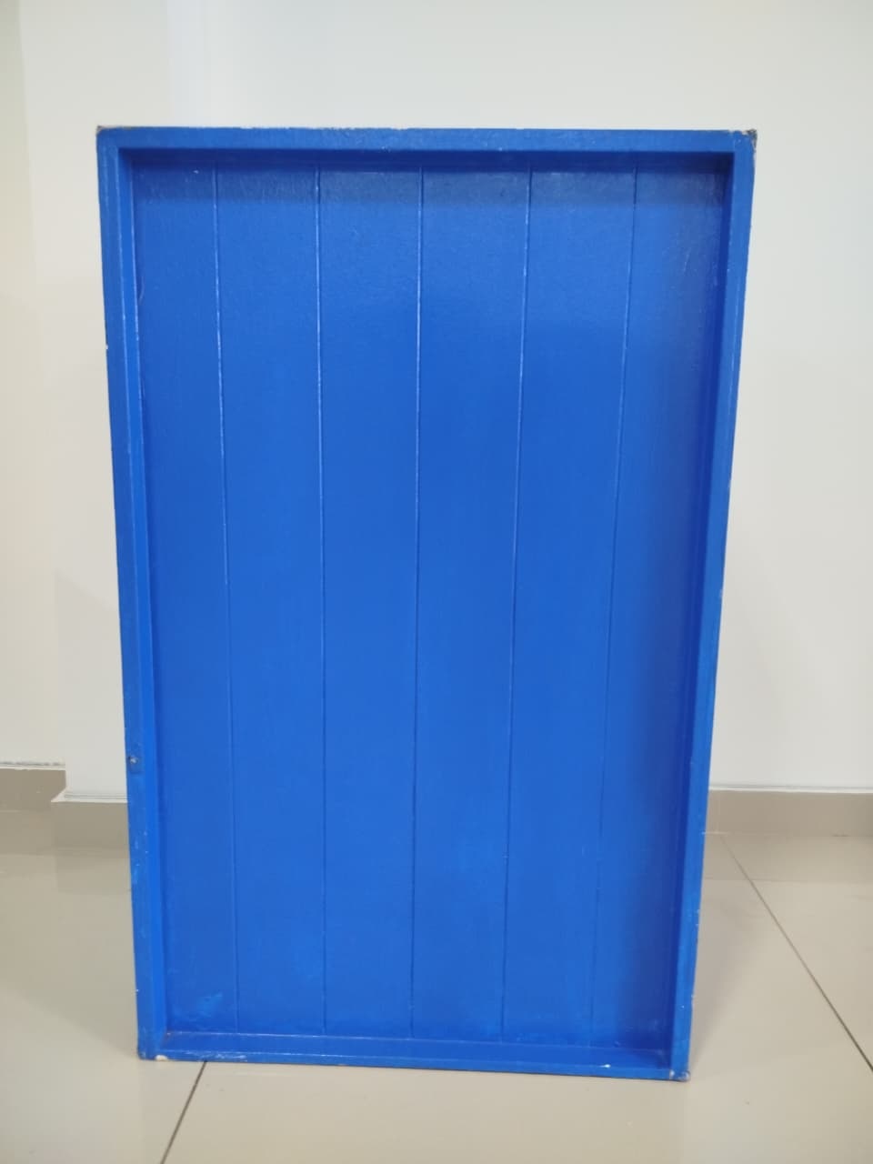Mesa Cubo Azul Grande - Decoração de Mãe