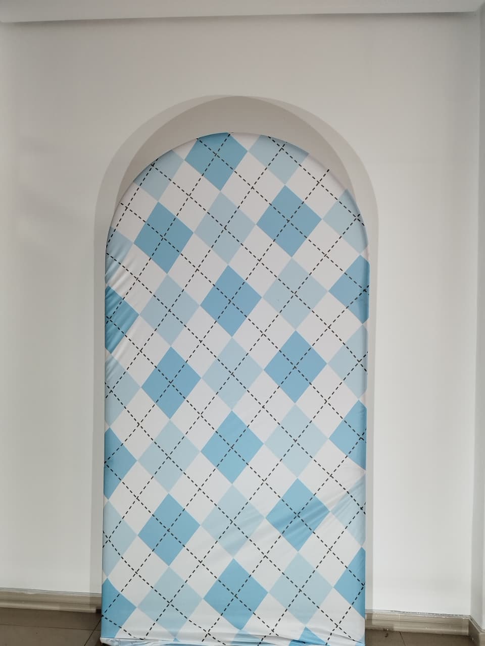 Capa Azul Riscado Romano 2X1 - Decoração de Mãe