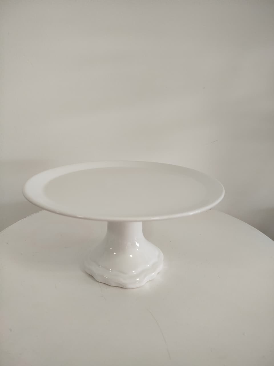 Boleira Branca Ceramica G - Decoração de Mãe