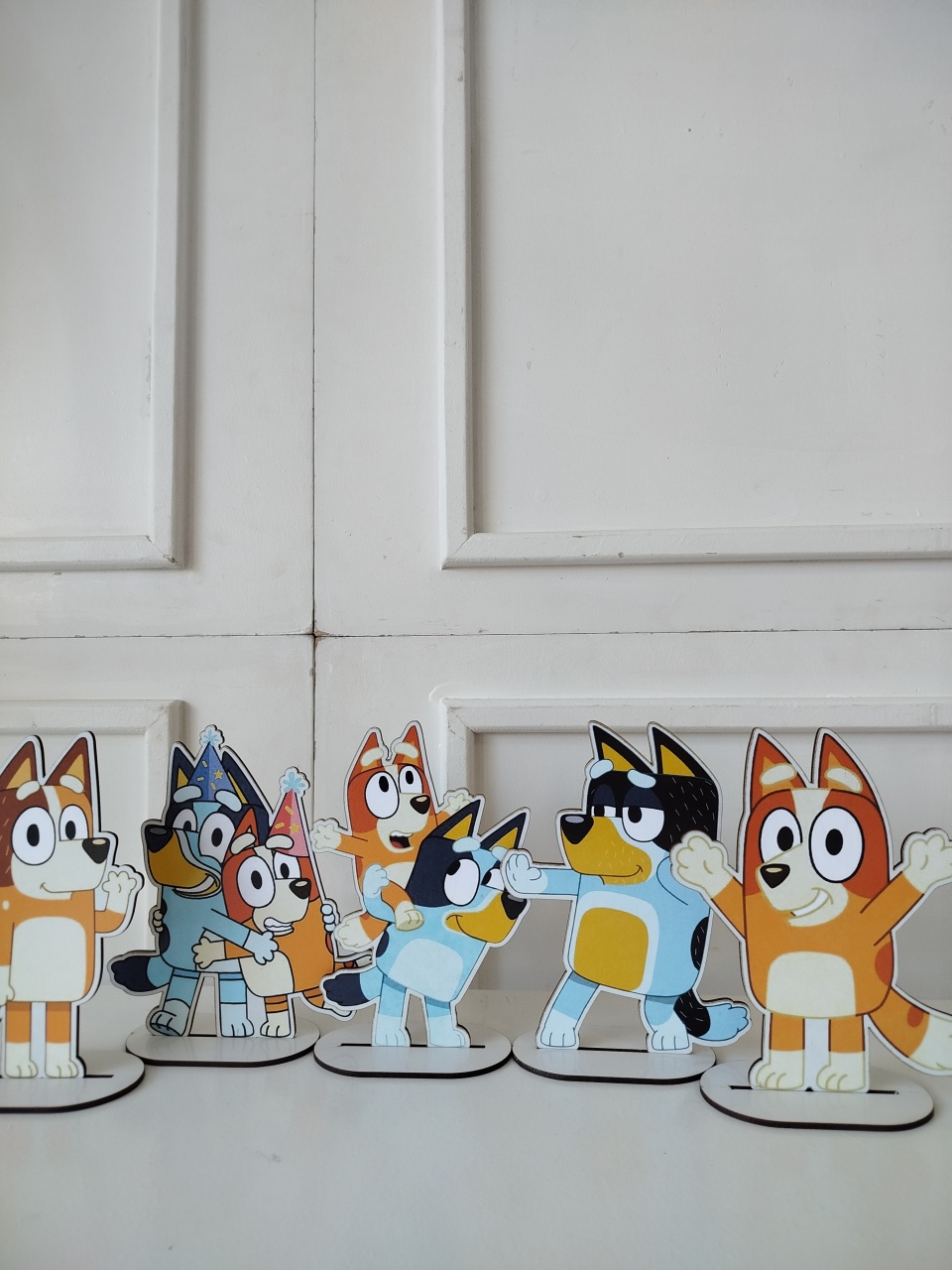 Display Mesa Bingo E Bluey A Unidade - Decoração de Mãe