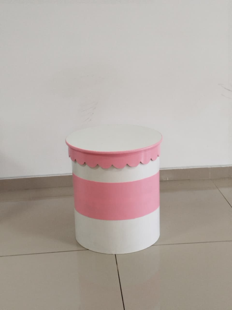Cilindro Branco Babado P - Decoração de Mãe