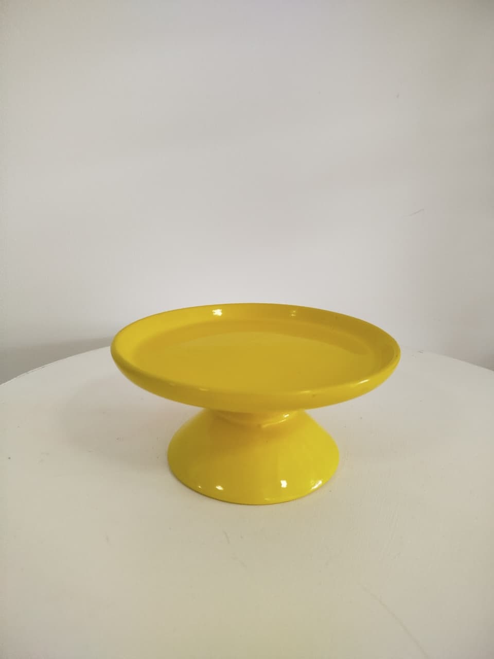 Boleira Amarela Ceramica P - Decoração de Mãe