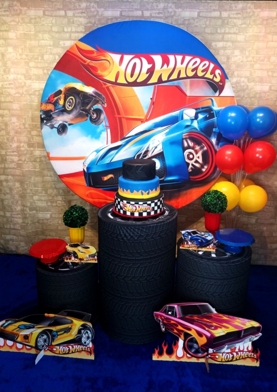 Kit Hot Wheels Padrão - Festafy locações