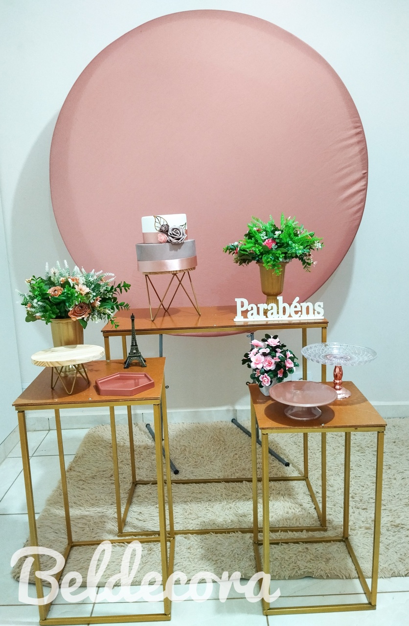 Painel Rose Com Mesas - Bel Decora Pegue e Monte