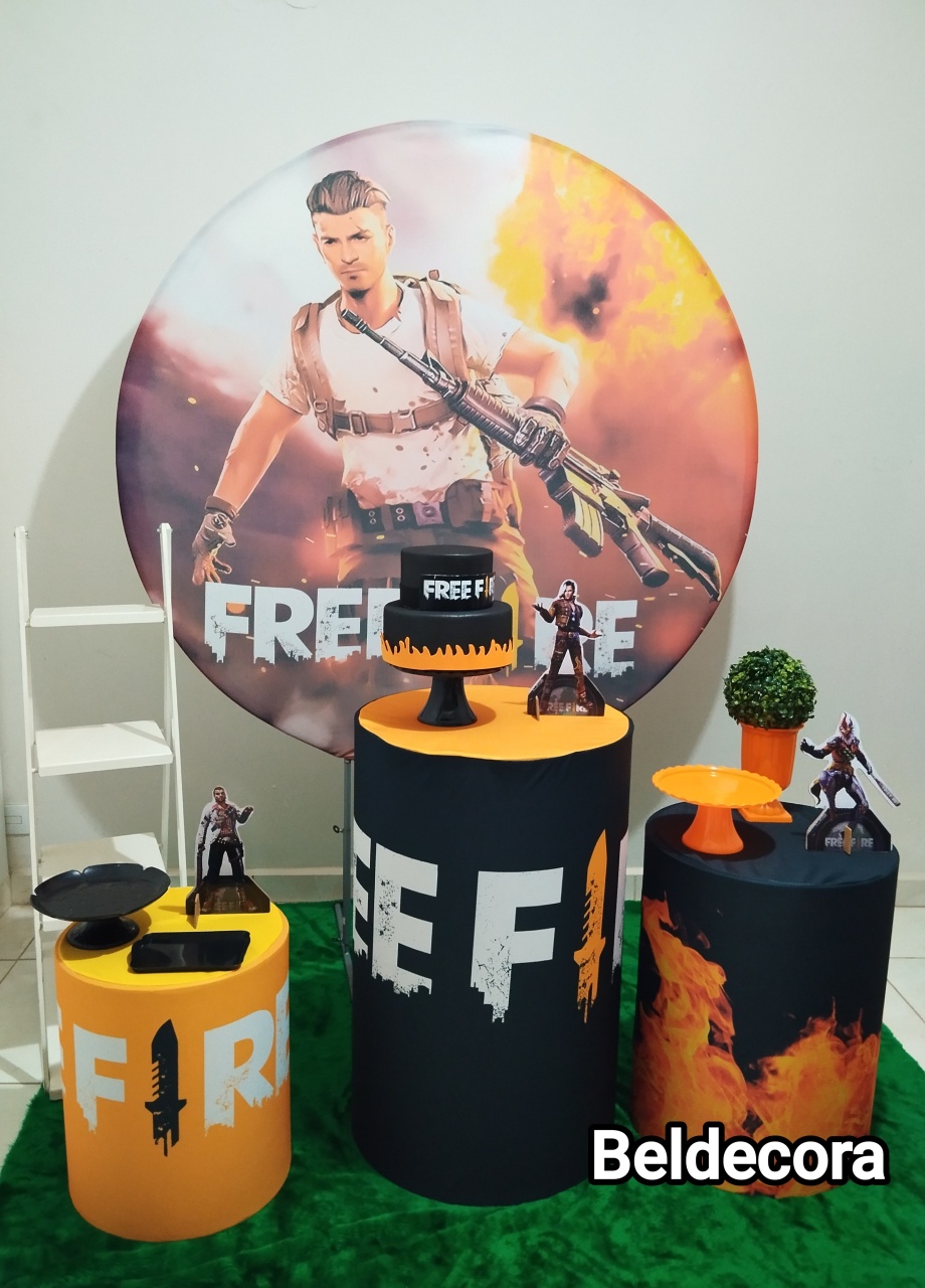 Kit Free Fire Com Escada - Bel Decora Pegue e Monte
