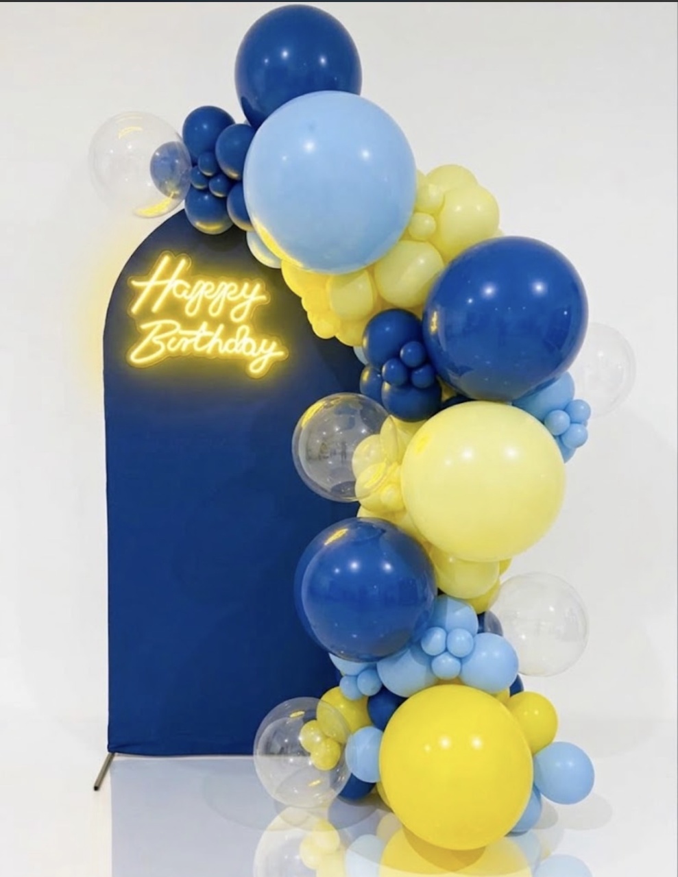 Arco de Balões Orgânico Delivery 1 - dkdecoração