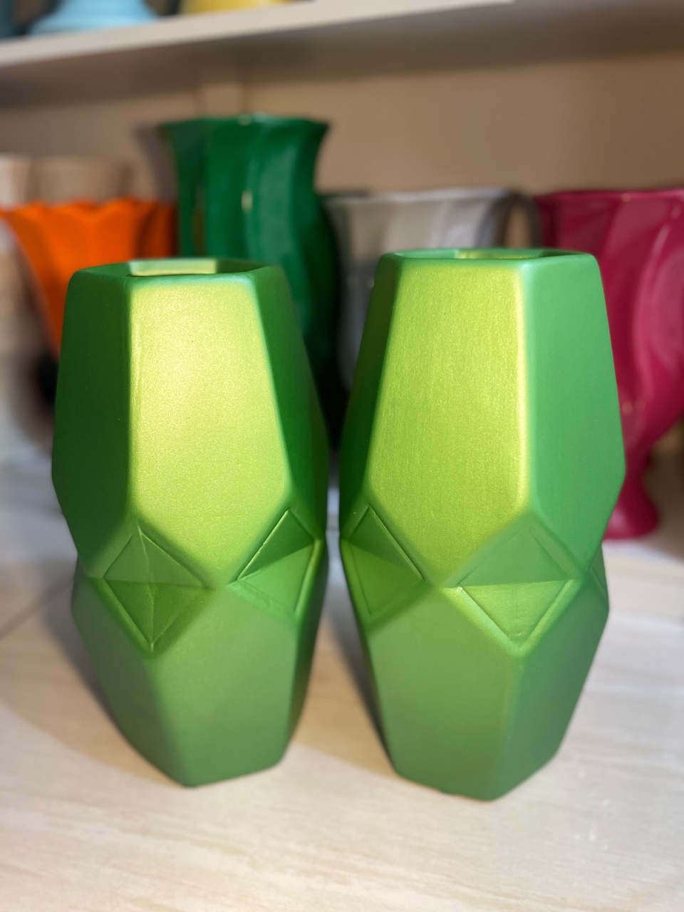 Vaso Geometrico Verde Cintilante G - Zurisbrb