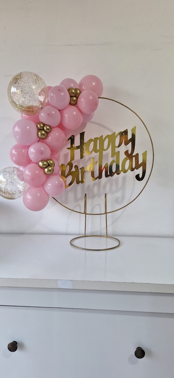 Painel Aramado Decorado Com Letreiro Mdf - Kinha Coelho