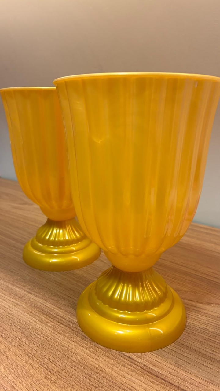Vaso de Mesa Dourado - Bah! Festas