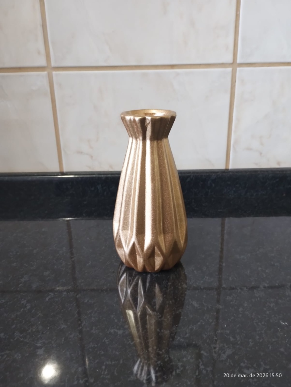 Vaso de Cerâmica Dourado Pequeno - Amiga Festeira Decorações 