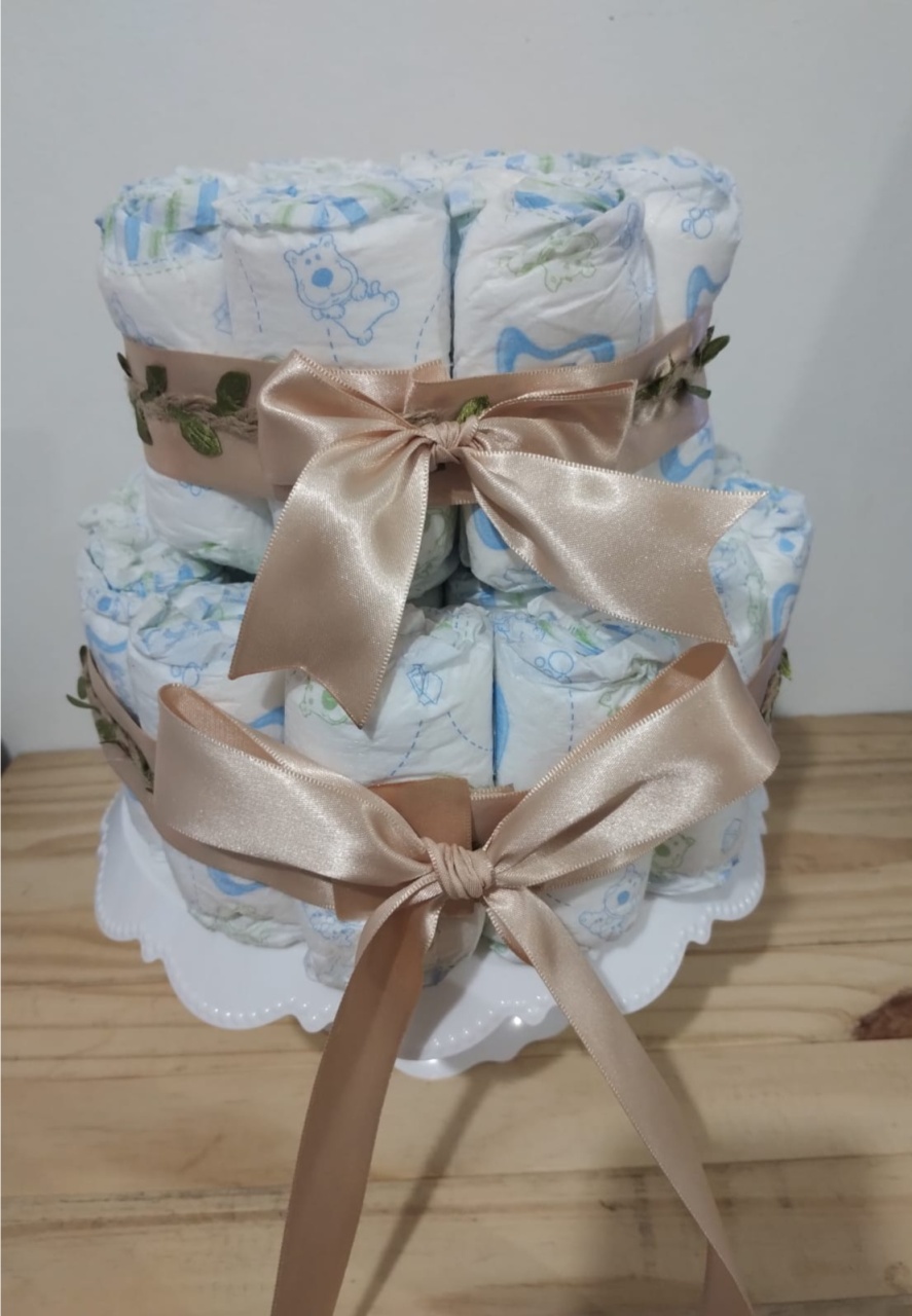 Bolo de Fralda 2 Andares Chá de Bebê - Amiga Festeira Decorações 