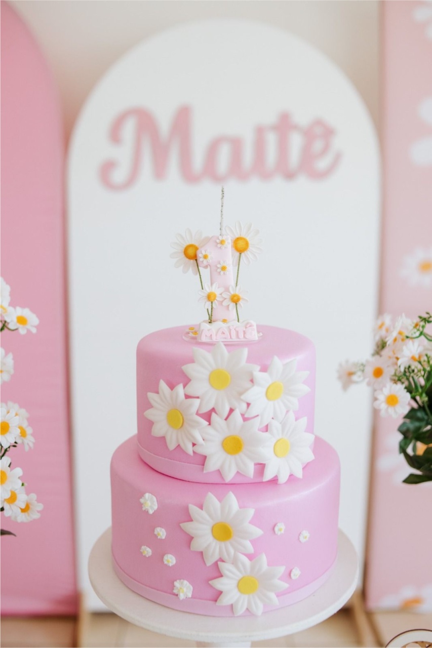 Bolo Fake 2 Andares Tema Margaridas - Amiga Festeira Decorações 
