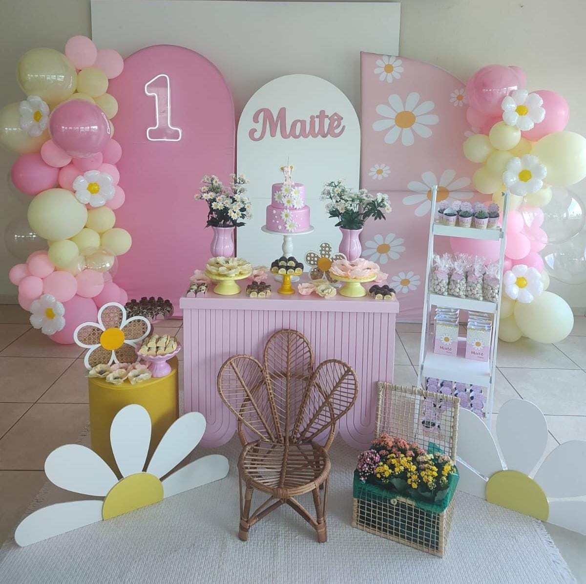 Margaridas Montagem da Festa - Amiga Festeira Decorações 