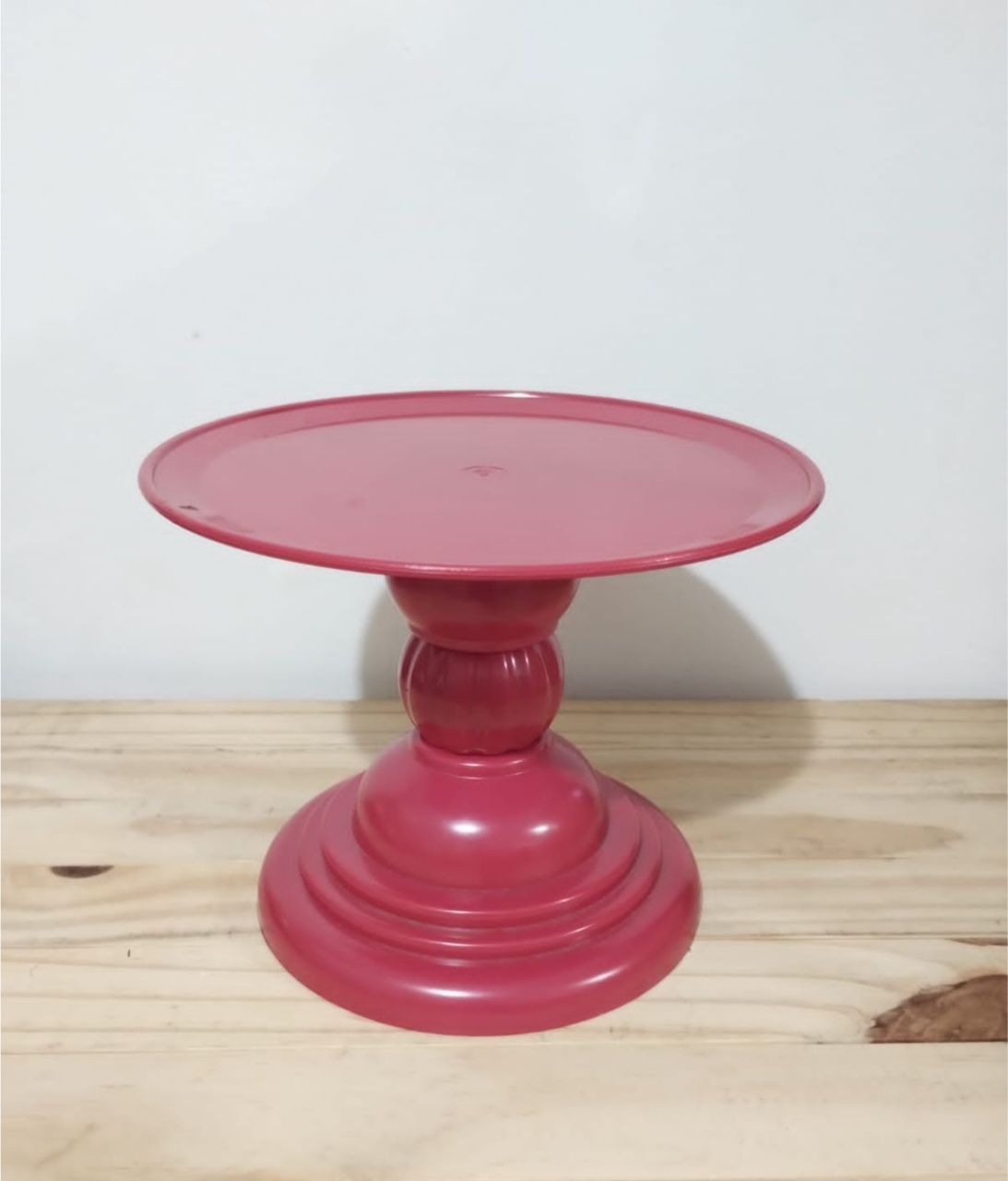 Porta Doces/Boleira de Plástico Vermelho - Amiga Festeira Decorações 