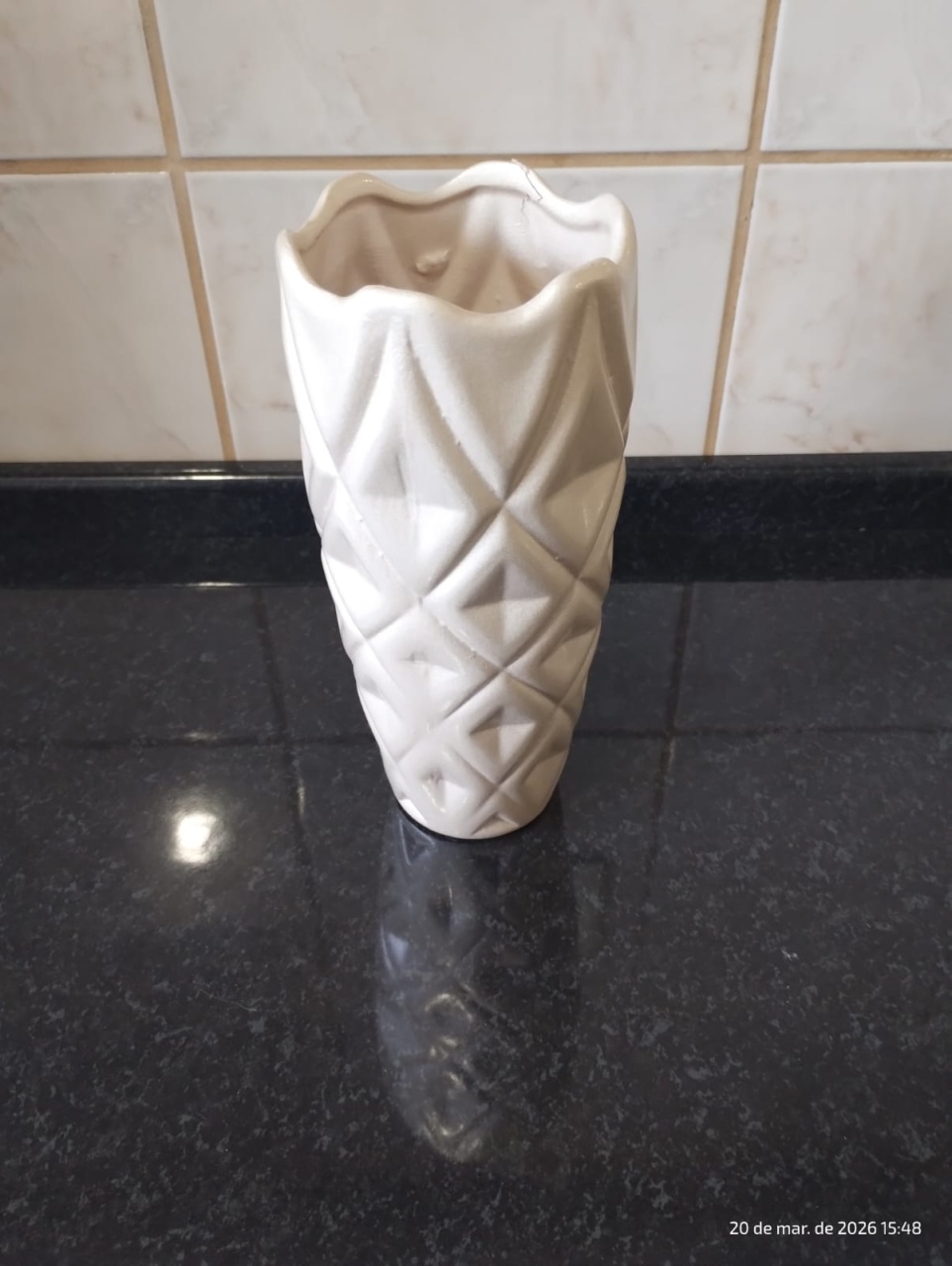 Vaso de Cerâmica Nude Modelo Pétala - Amiga Festeira Decorações 