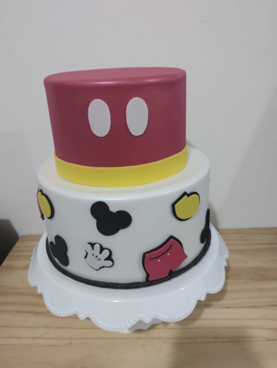 Bolo Fake Mickey Mouse 2 Andares - Amiga Festeira Decorações 