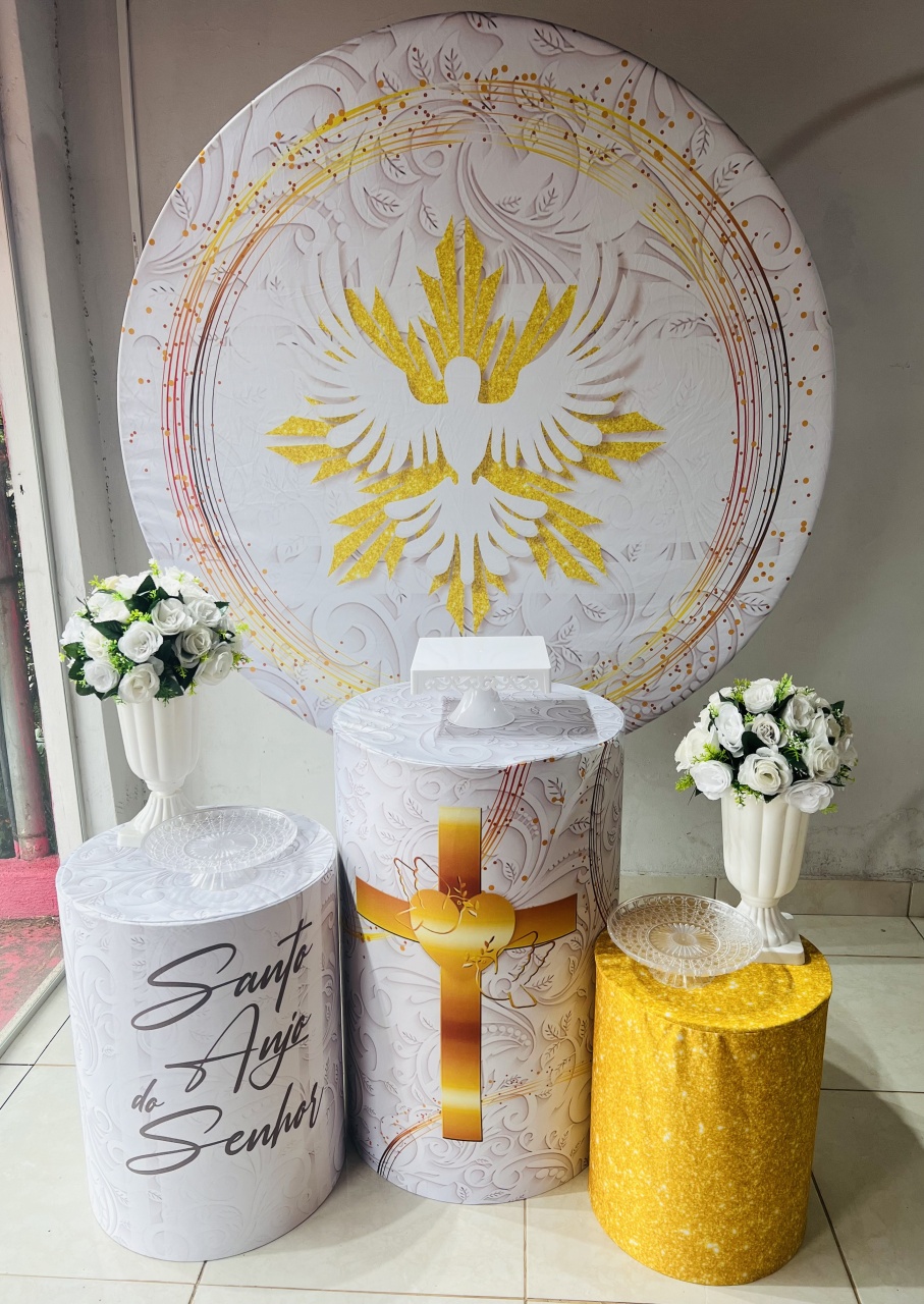 Kit Batizado Dourado E Branco - Aline Maura Loc e Decor