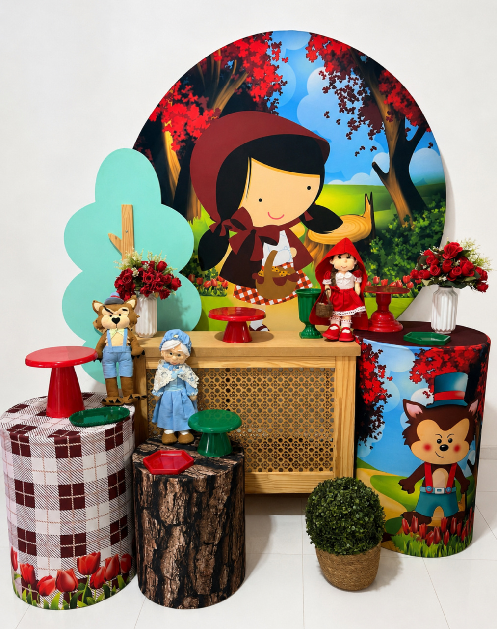 Pegue E Monte Chapeuzinho Vermelho - Aline Maura Loc e Decor
