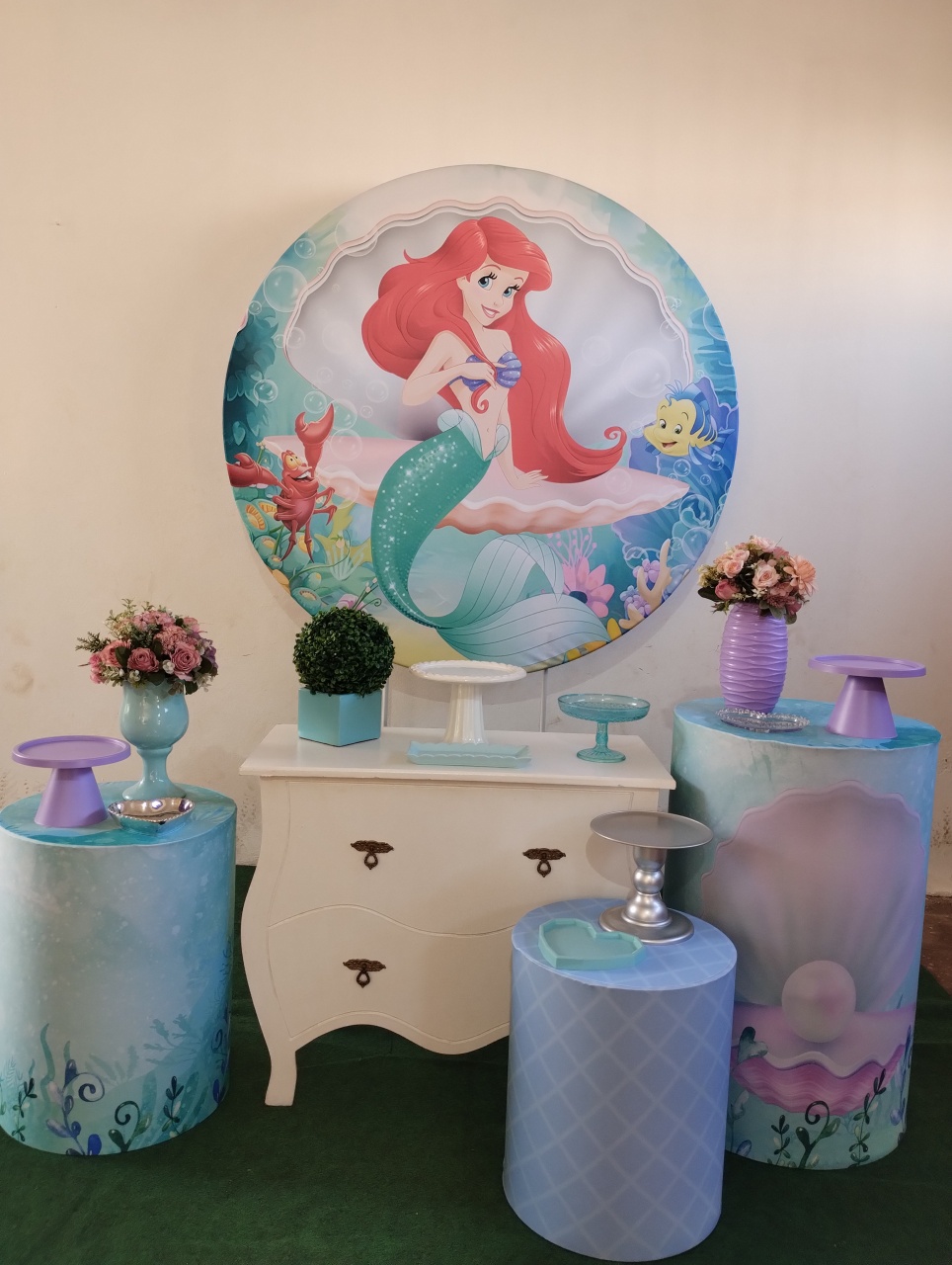 Ariel Sereia Com Cômoda Bombe Fake - Ágata pegue monte e decore 