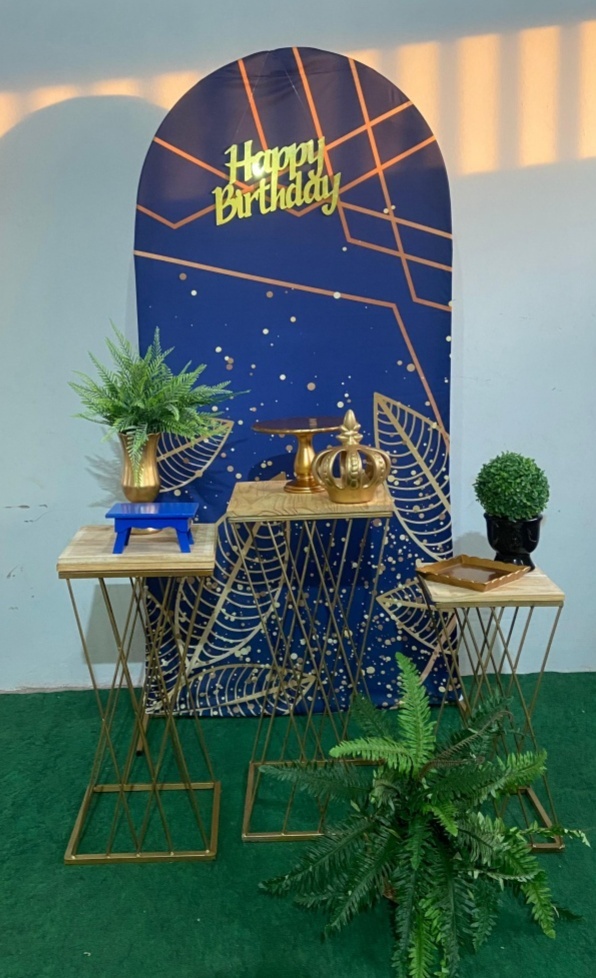 Kit Romano Azul Com Dourado E Mesas Treliças - Ágata pegue monte e decore 